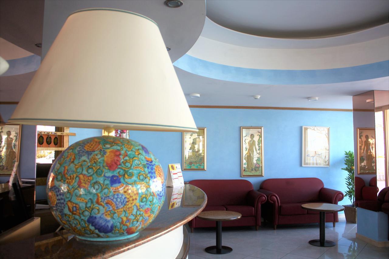 Hotel German'S Gatteo ภายนอก รูปภาพ